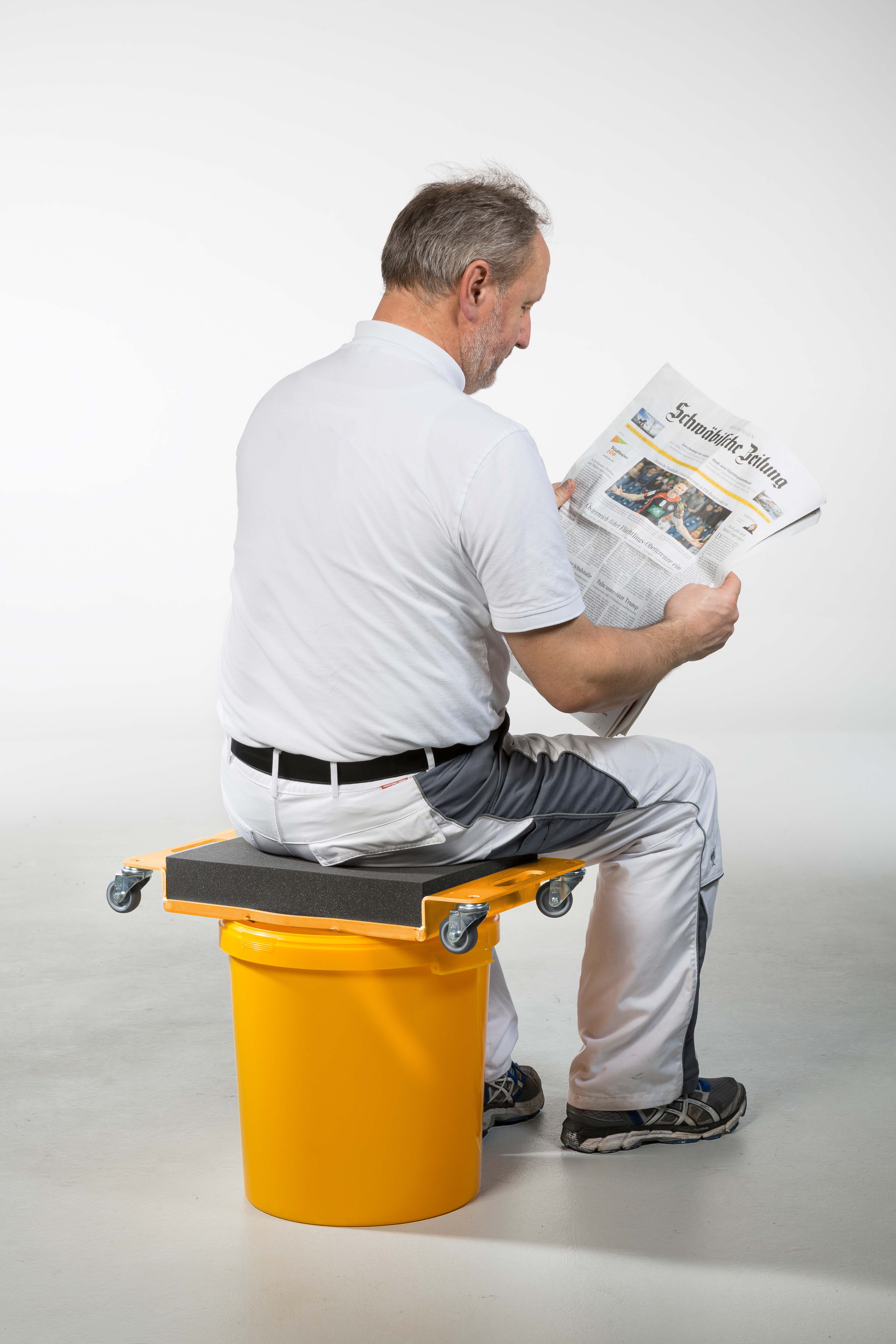 MULTIFUNCTIONEEL FLOORBOARD MET WIELEN